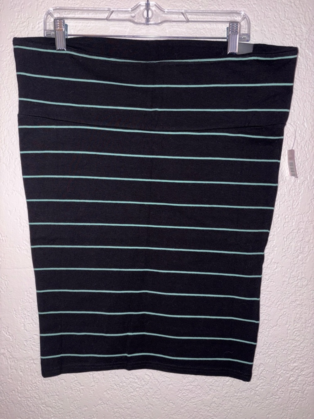 #T362 - NWT - Torrid Black Pencil Mini Skirt with Mint Stripe -